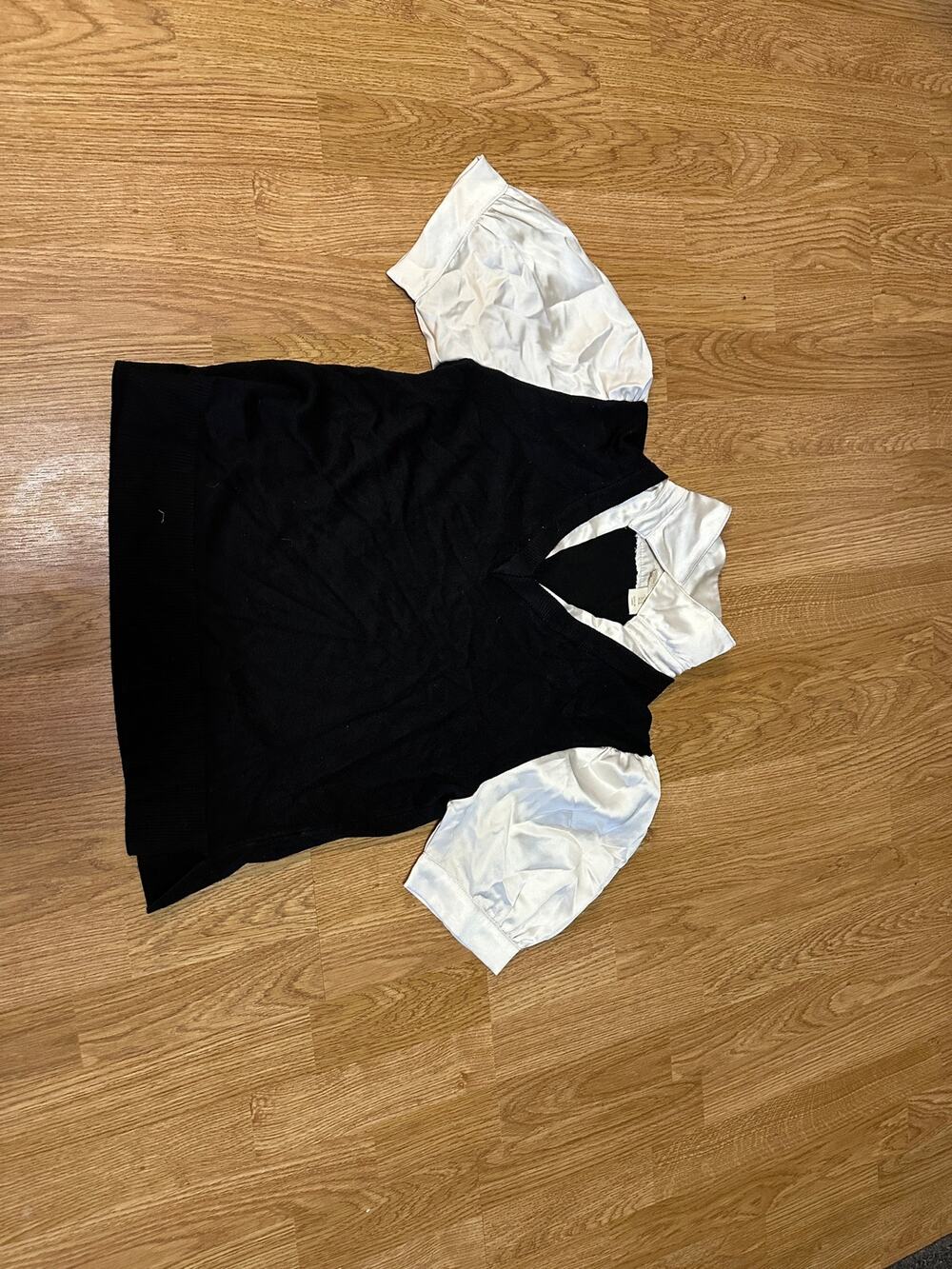 Cynthia Rowley Black Sweater Vest White Satin Layered Puff Sleeve Blouse Sz M